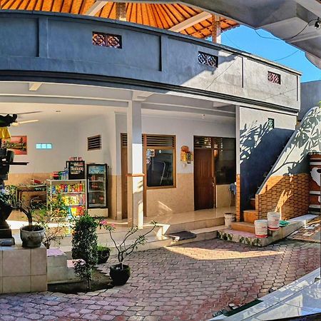 Serangan Inn II Падангбай Экстерьер фото